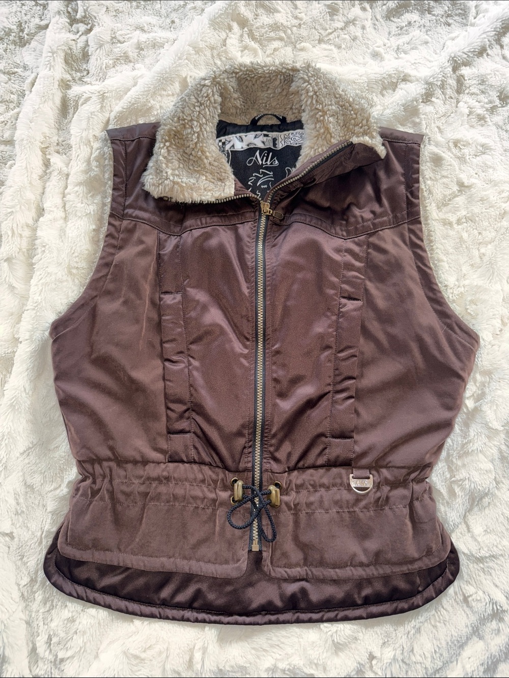 NILS Brown Quilted Vest with Cream Sherpa Collar